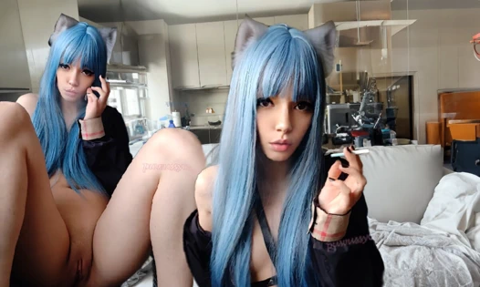 Alt girl sigara içiyor ve amını gösteriyor (tam video için benden iste)