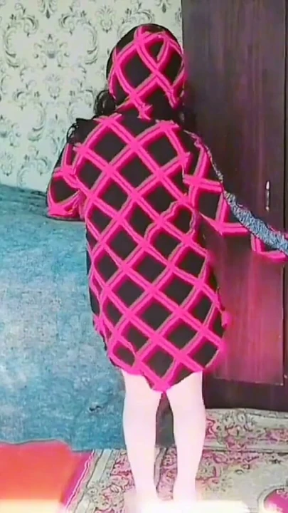 Sissy Sürtük Mini Deri Ceket ve Mini Deri Etek Crossdresser | Bölüm 1