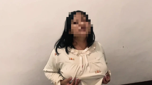 Соло-женщина, которая сама себяоченьа