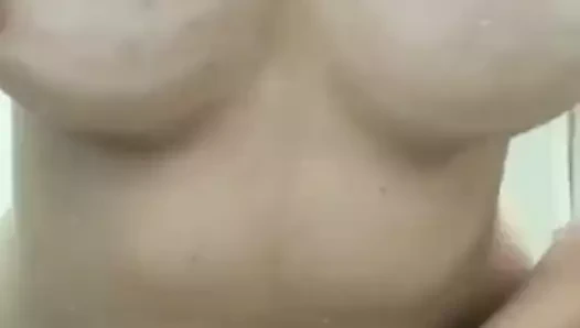 Edepsiz küçük sürtük