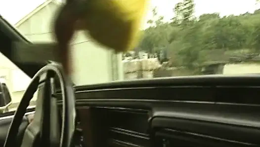 Çekici Alman sürtükler ateşli dörtlü sekste sikiliyor