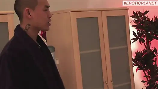 Assmatics v1: s6 - iki ateşli sarışın anal seks yapıyor