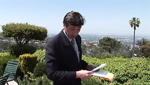 Lütfen boşalmak üzerinde benim tatlı bacaklar