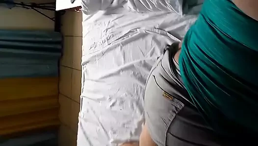 Sürtük nineyi amından sikiyor