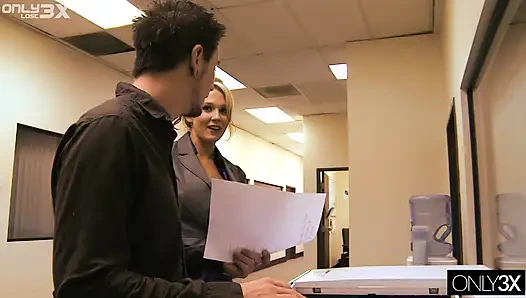 Lost copy boy can only handle Nikki well