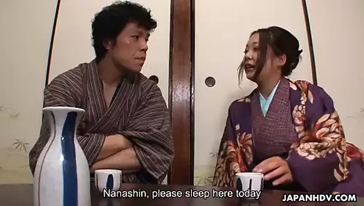 Büyük göt Japon hottie yaraklı ve creampied içinde the yatak odası