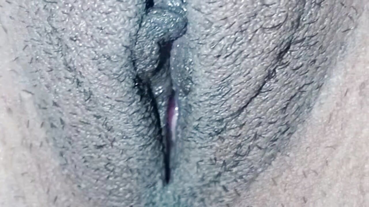 Yenge ka chut dekho pani pani kar diya