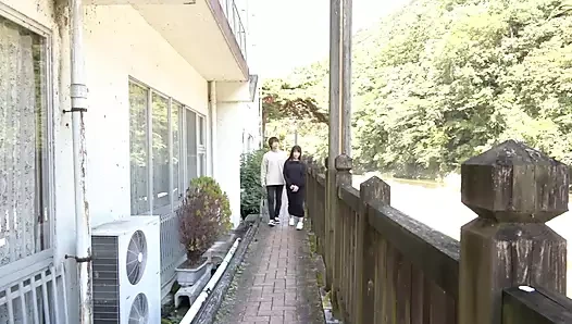 Güzel ve gururlu orta yaşlı seksi kadın ve çıplak vücudu kaplıca gezisinde beni uyandırıyor vol. 6-2