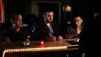 Bir adam bir bara girer