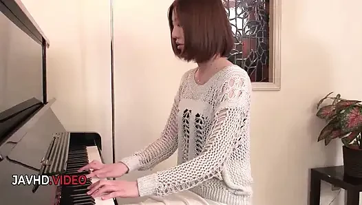 Бурная JAV сцена Narumi Ayases азиатских девушек и навыков сосания члена