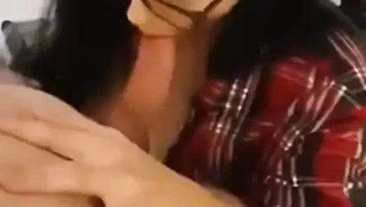 oda arkadaşı başını salladı