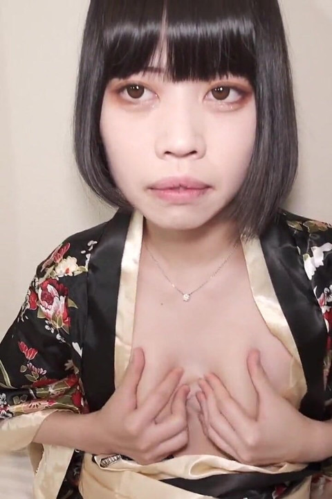 Asyalı Güzellik Mastürbasyonu