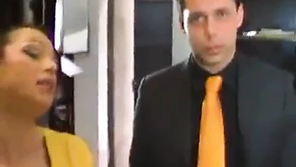 Max skar sert aktör