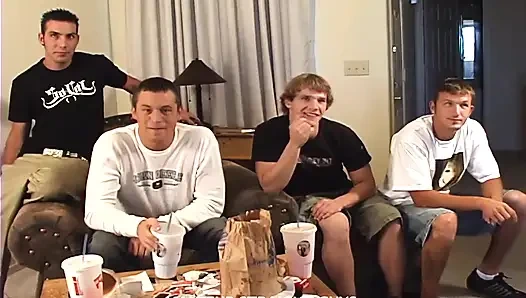 İkinin şirketi, üç grup seks!! Adam, Ben, Ben, Bently, Bryan, Guzzo, James, Jared, Kai, Marcus, Smoke, ve Tom!!