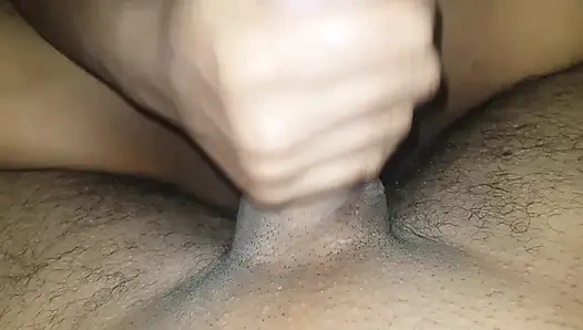 Hintli köylü kız tıraşlı amcık yakın çekim sikiş dölleme