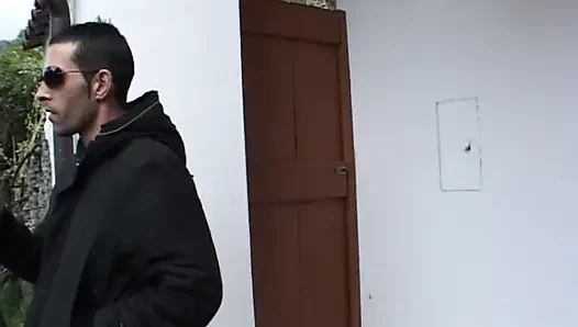 Üvey erkek kardeşinin yarağı