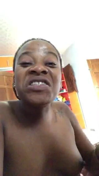 Nijeryalı aktris helena nelson küçük memeler