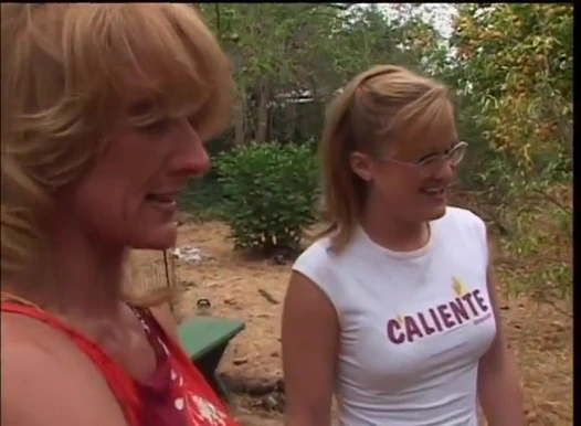 Yaşlı ve genç lezbiyen seks