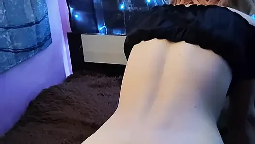 Üvey Kız Kardeşim Mastürbasyon Yaparken Yandı. Kirli Konuşmalar