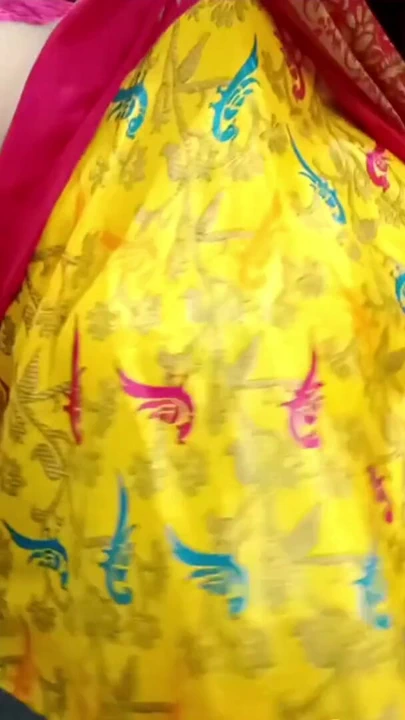 Kilit an "DEBOR JI KE SATH SEKS, BÜYÜK MEMELI DONDURMA YENGE"