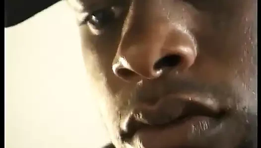 Kaltak ıslak amına büyük siyah yarağı alıyor