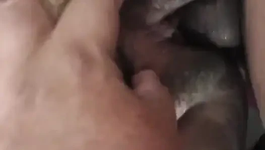 Üvey annemin şişman amını bacakları açık sikiyorum