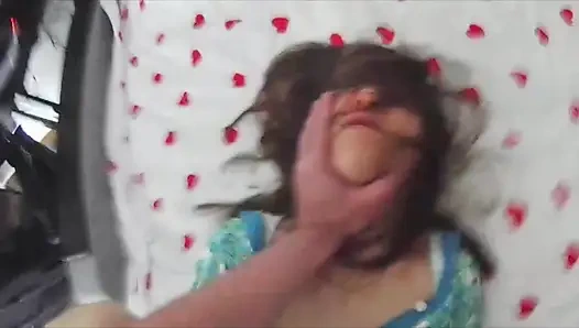 Ben işteyken arkadaş ve evli kadın sikişiyor. Gerçek aldatma