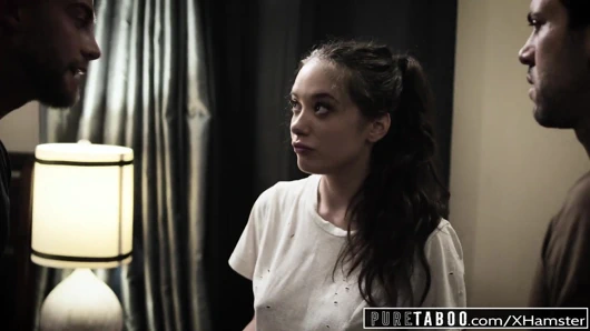 Saf tabu gia paige'in 2 üvey kardeşiyle ilk dp'si