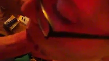 Erkeklerimin yarağını emiyor