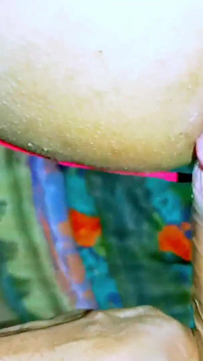 Hintli desi buwa ki badi ladki ki gand chudai net Hintçe vioce tam anal dosyalama videosu | Klip 1