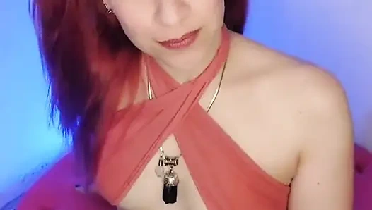 Üvey babam bana kadın gibi sevişmeyi öğretiyor....