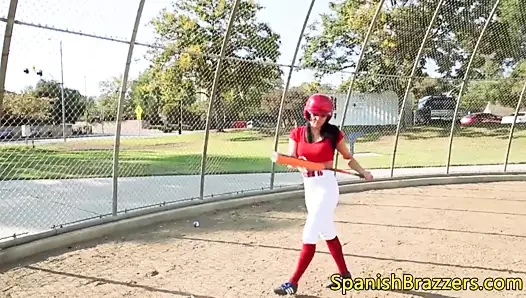 Venida facial publica para zorrita caliente