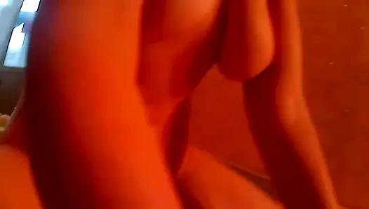 Klitoris üzerinde mandalı