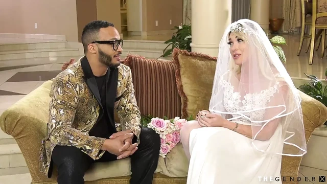 Muhteşem trans gelin, eski sevgilisi BBC ile aldatıyor