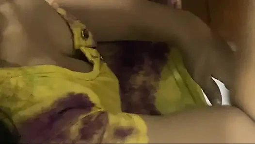 Hintli büyük memeli teyze