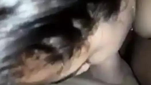 Desi kız oral seks yapmadan el yapıyor