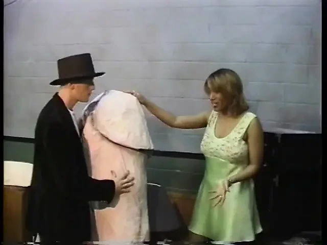 Exclusive: Horny Ebony Milf Likes It When Her Wet Pussy Is Deep Penetrated By A Small Dick (Latest) - Austria Special