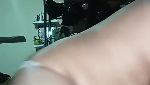 Kız arkadaşımın üvey erkek arkadaşı sikiliyor