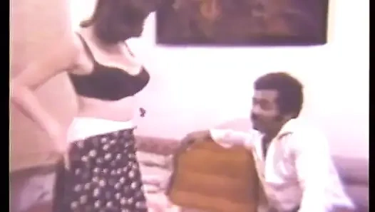 Güzel kızlar siyah yarakla sikişmek istiyor