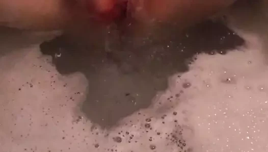 Bu gece biraz horoza ihtiyacım var, ama koca dışarıda