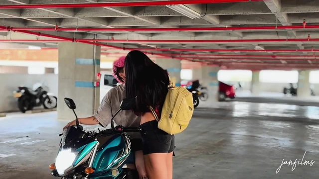 GELIYORUM! Kız arkadaşımın nehirde dölüyle parmaklarımı ıslatmak ne kadar iyi hissettiriyor