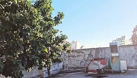 Ateşli hatun seks yapmak istedi, bu yüzden açık havada yaptık