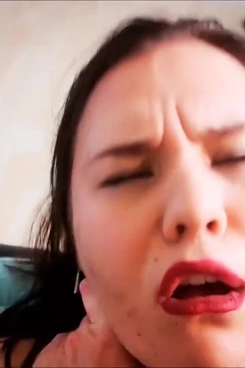 Ben senin azgın genç sürtüğünüm! Beni sert sik!