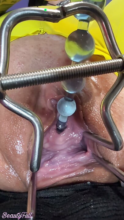 Anal boncuklarla üretramı genişletiyorum