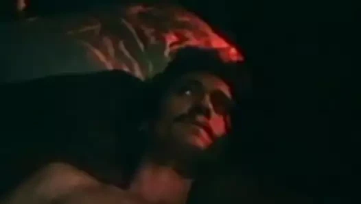 Retro sarışın olduğunu bir doğal porno yıldızı yapma sikme derin seks