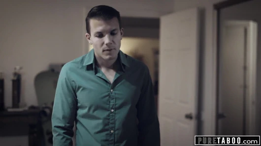 Saf tabu üvey yaralı adım oğlu zevk kendisi yardımcı oldu