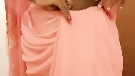 Hintli tamil evli kadın Renu'nun büyük götü ve amcığı sari otelde azdırıyor - gavat filmleri! Indianhotwifex