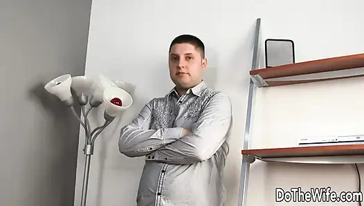 Evli orta yaşlı seksi kadın lya pembe büyük zenci yarağı üzerinde kendini sikiyor