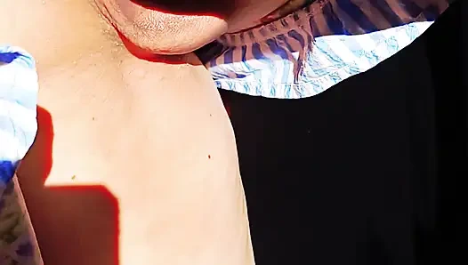 Büyük etli amcık dudaklarıma bak