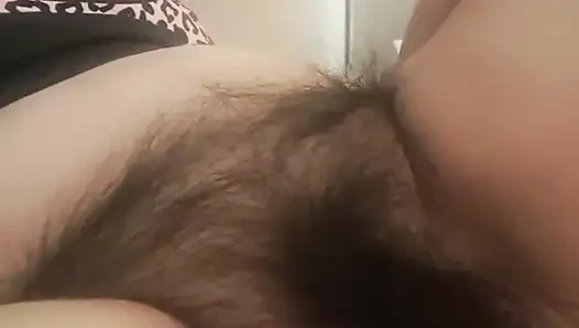 Orta yaşlı seksi kadın kıllı amcık